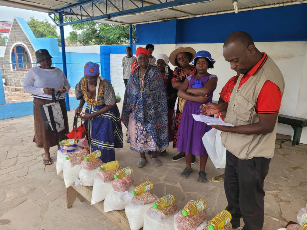Food distribution in progress